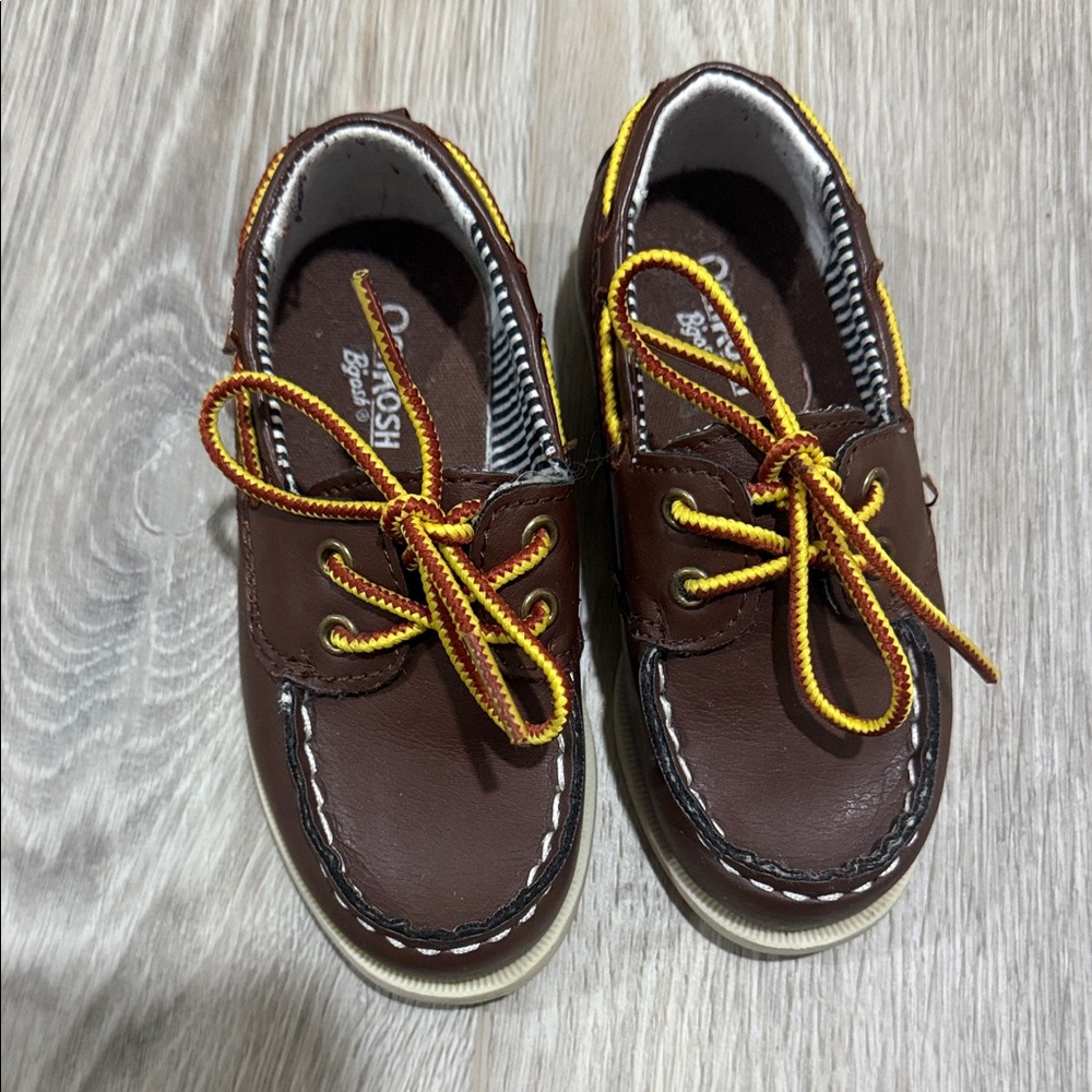 OshKosh B'gosh Brown Leather Shoes with Yellow Laces